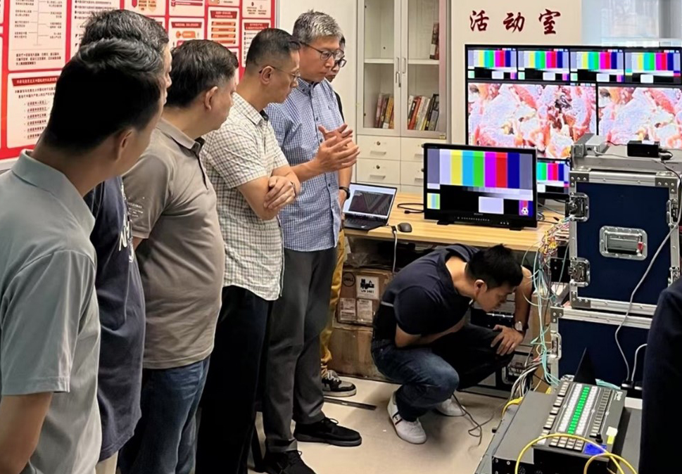 索尼家用投影P9